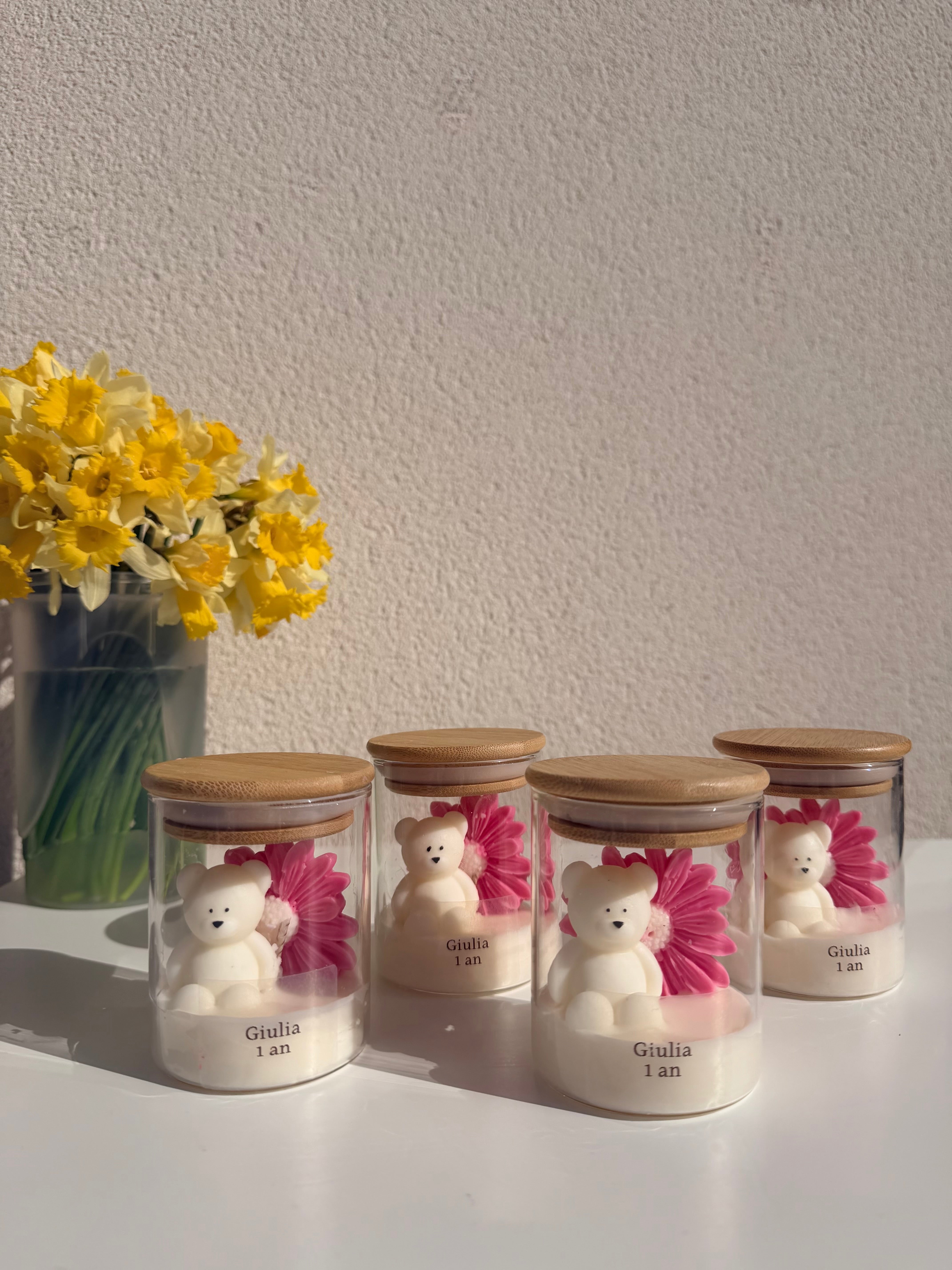 La bougie ourson-marguerite en pot