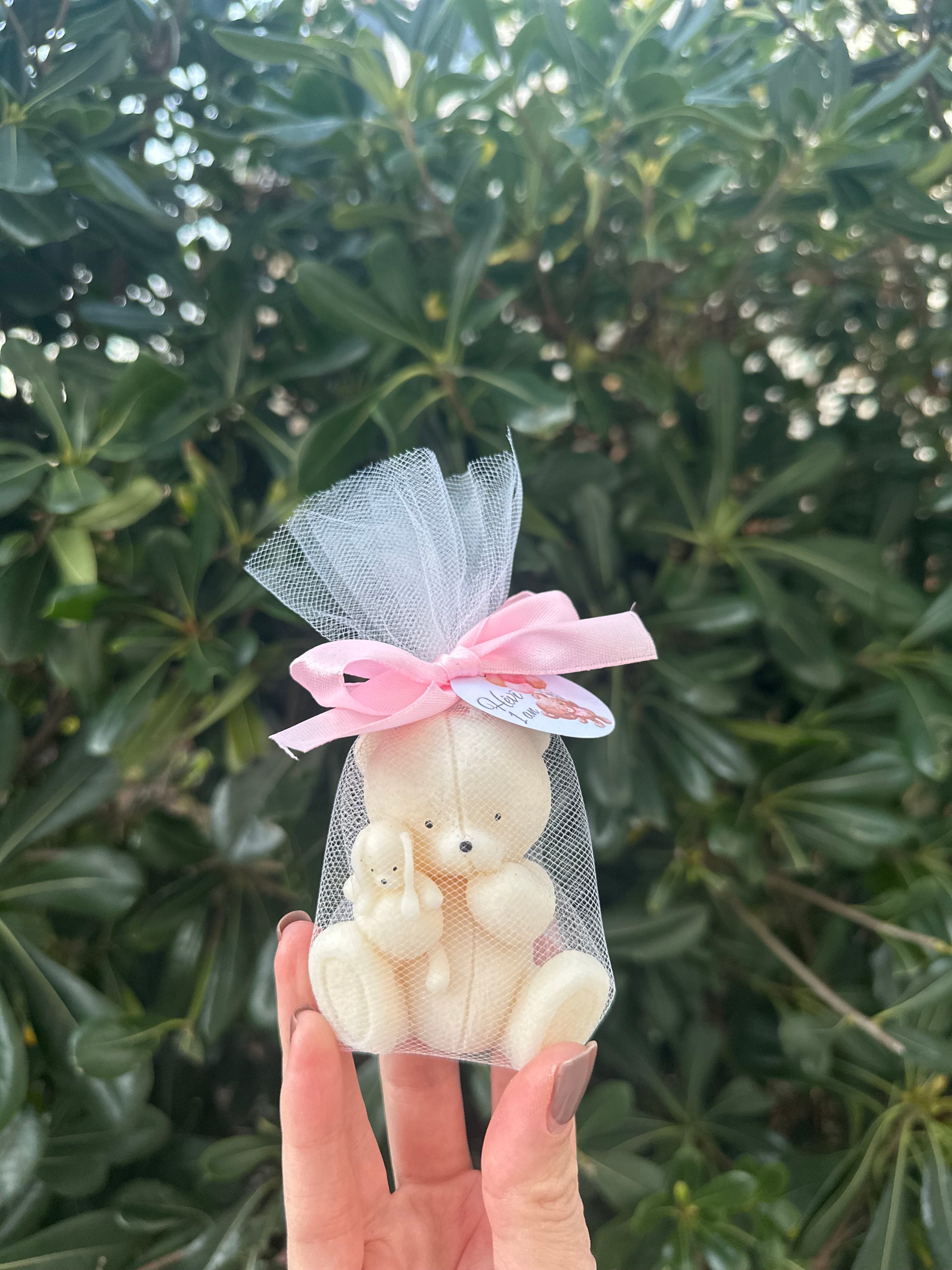 La bougie ourson et son doudou